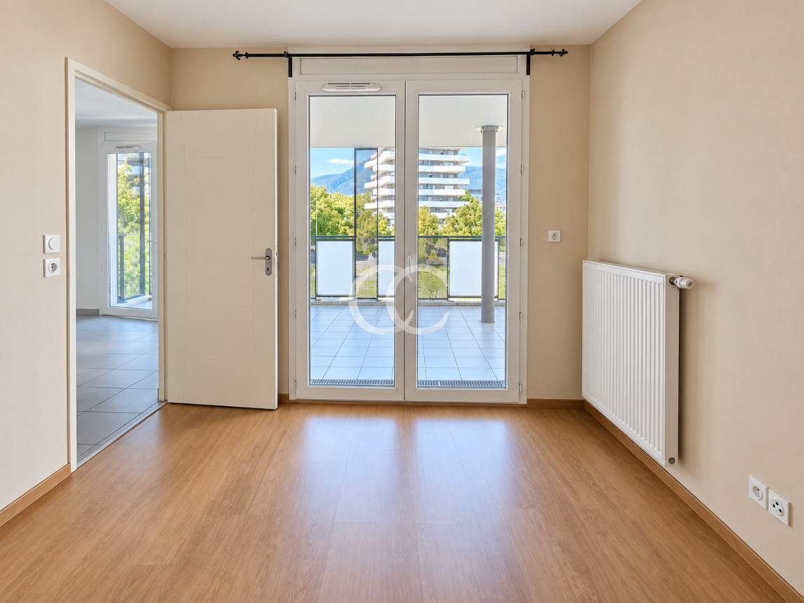 
                                                Vente
                                                 41 quai de la Graille, Grenoble – T2 + balcon