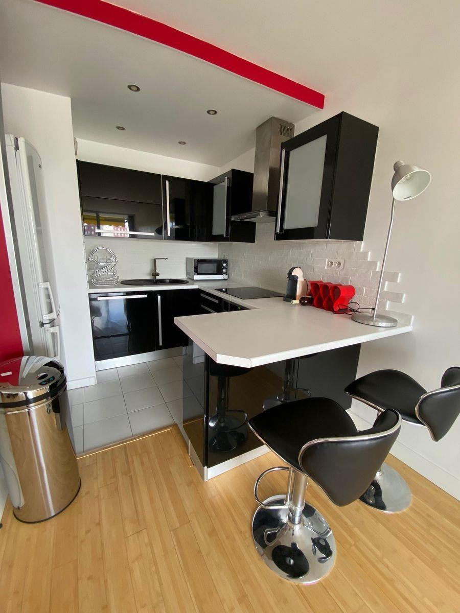
                                                Location
                                                 47m² meublé neuf lumineux balcon chauffage inclus
