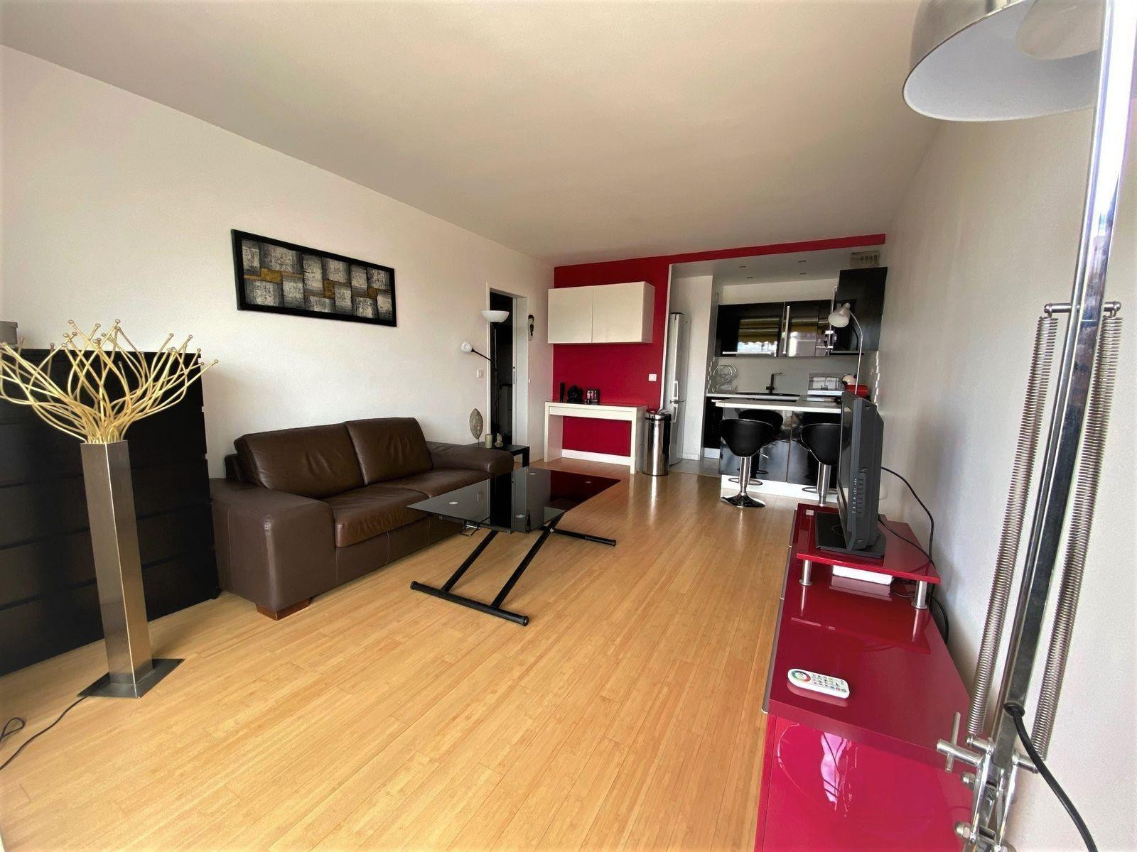 
                                                Location
                                                 47m² meublé neuf lumineux balcon chauffage inclus
