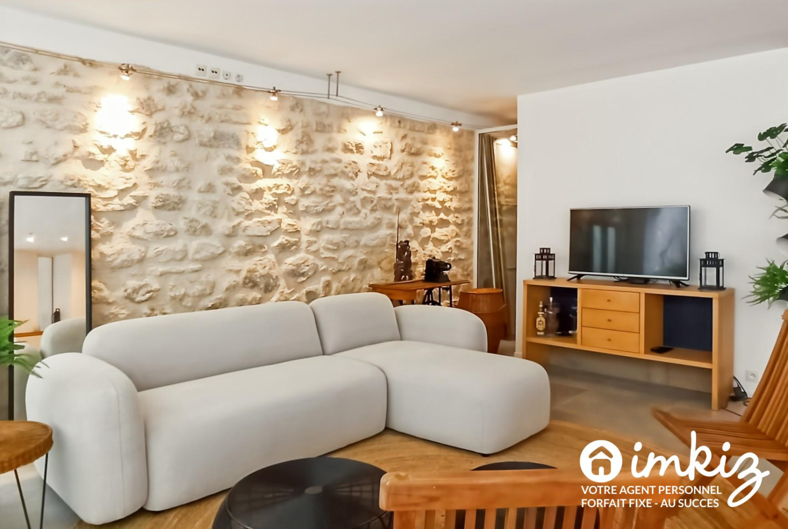 
                                                Vente
                                                 4P au grand volume dans un environnement verdoyant