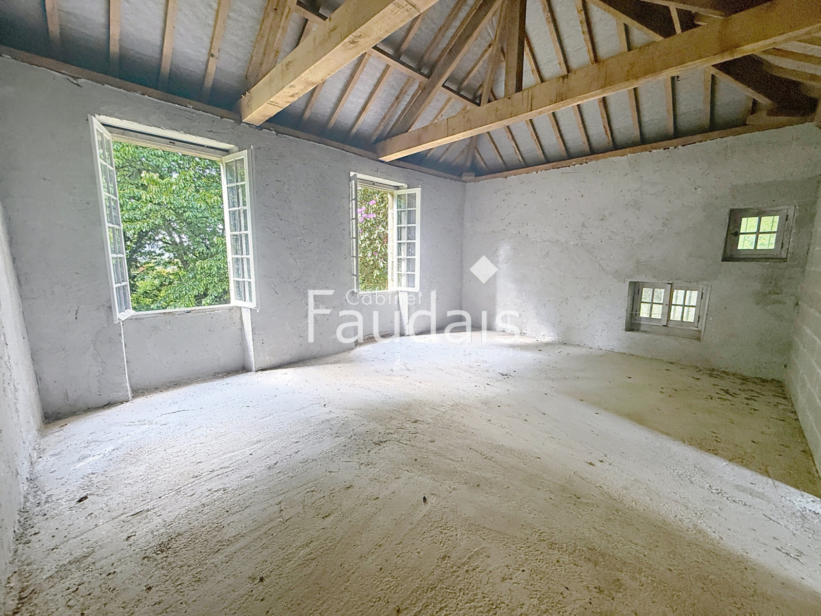 
                                                Vente
                                                 5 km de VIRE, 2h30 de PARIS