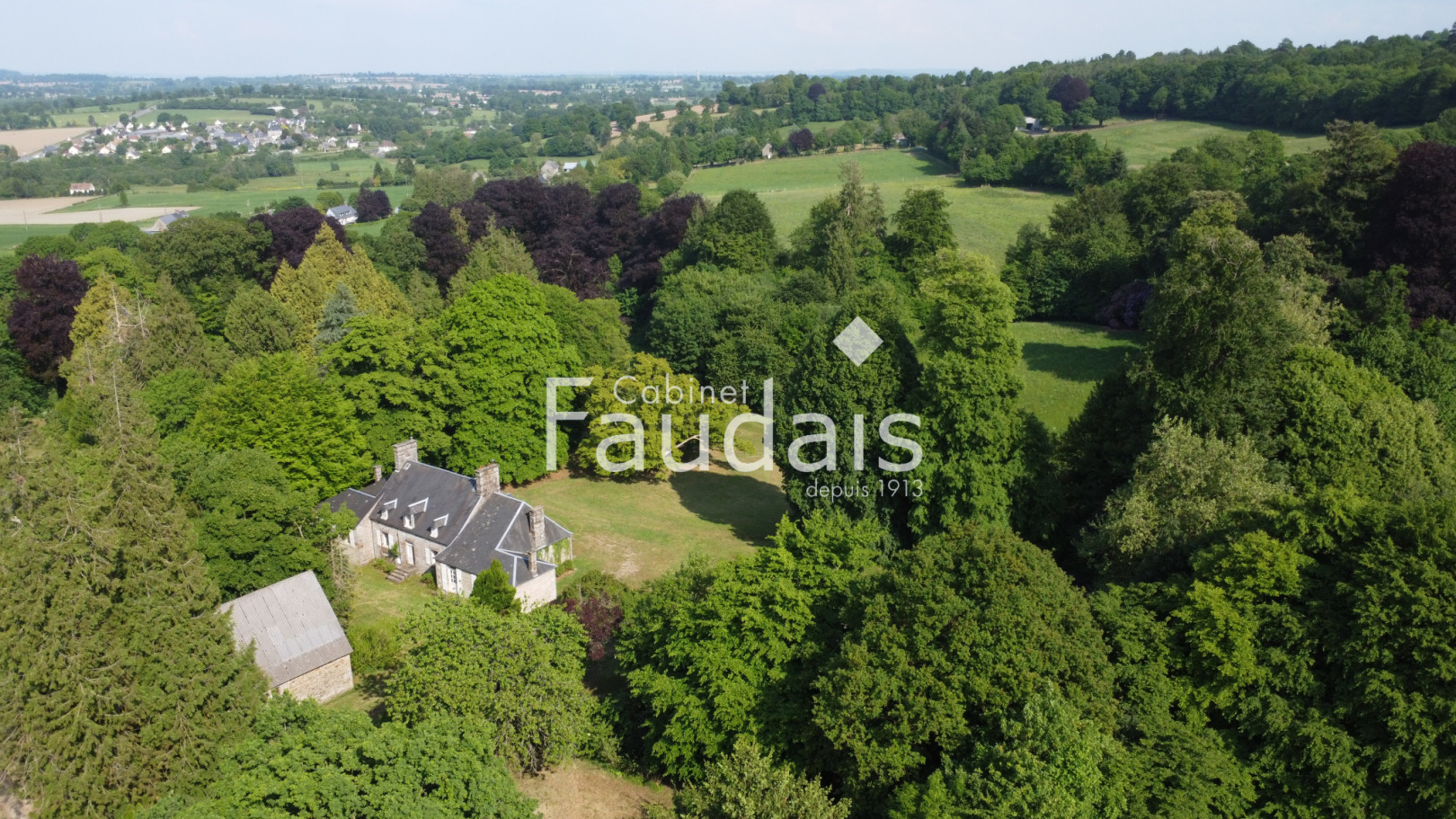 
                                                Vente
                                                 5 km de VIRE, 2h30 de PARIS