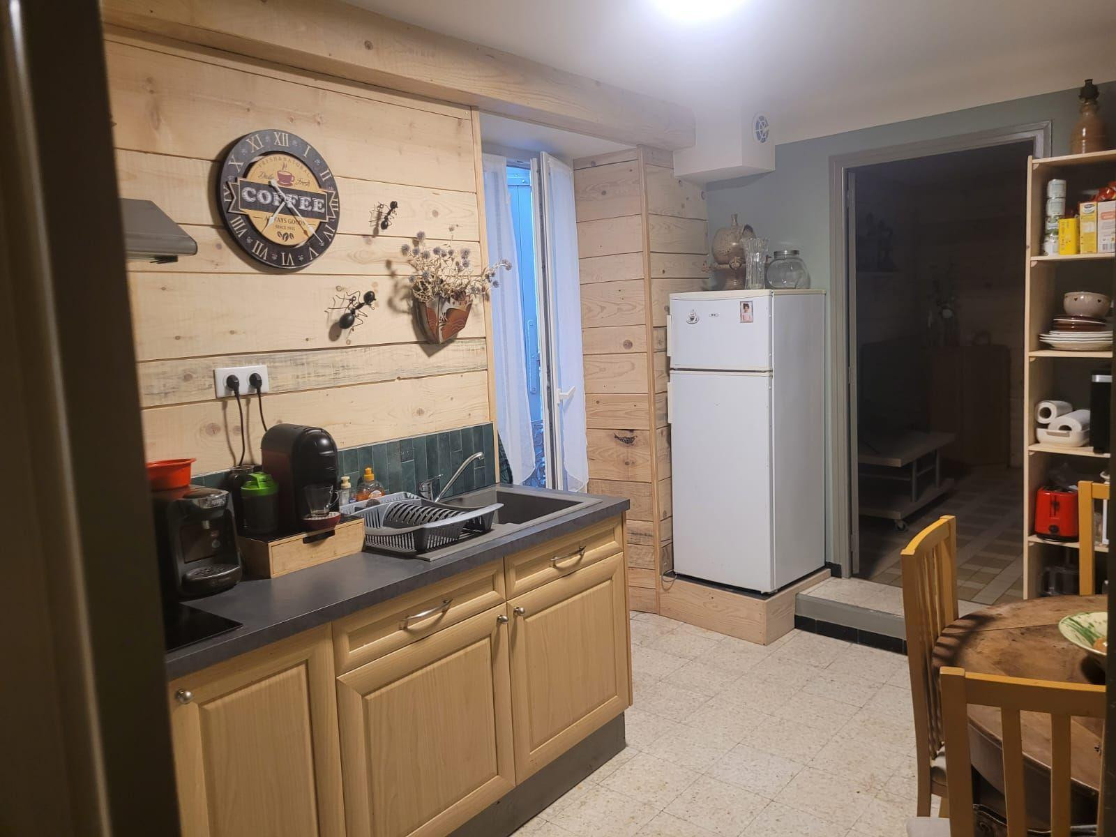 
                                                Location
                                                 50. M² lumineux, centre-ville d’Apt.