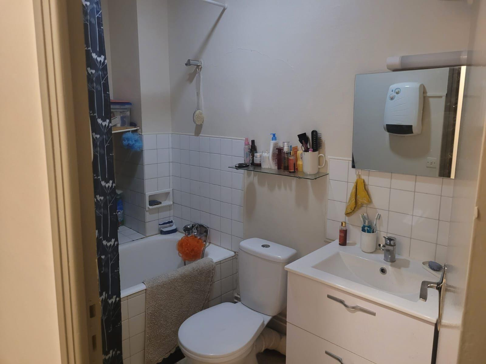 
                                                Location
                                                 50. M² lumineux, centre-ville d’Apt.