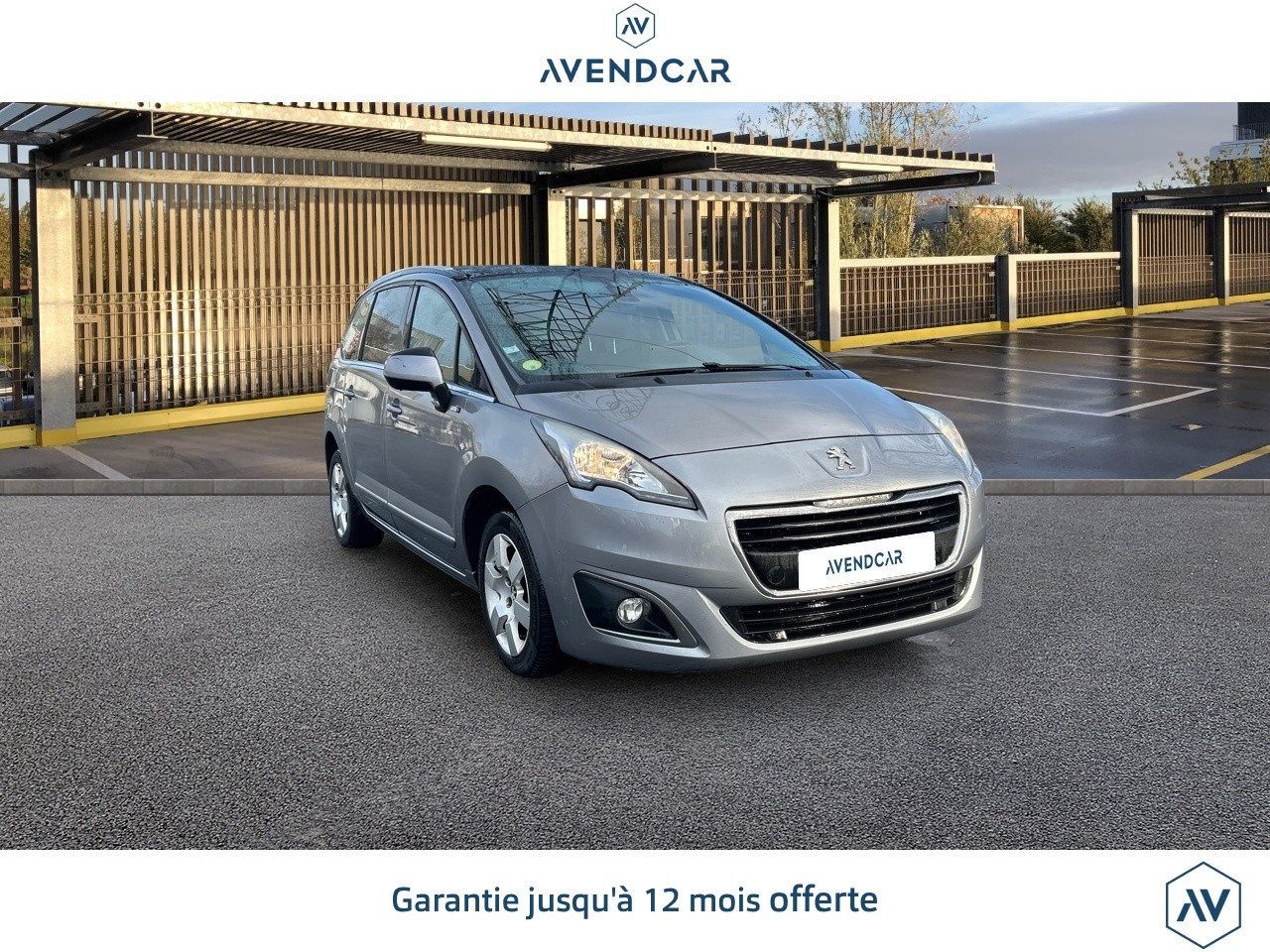 
                                                Voiture
                                                 5008 GENERATION-I 1.6 BLUEHDI 120 STYLE