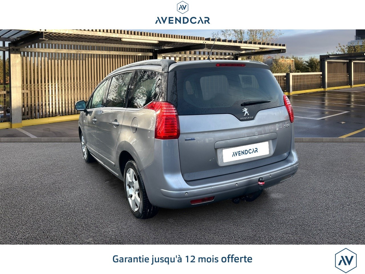 
                                                Voiture
                                                 5008 GENERATION-I 1.6 BLUEHDI 120 STYLE