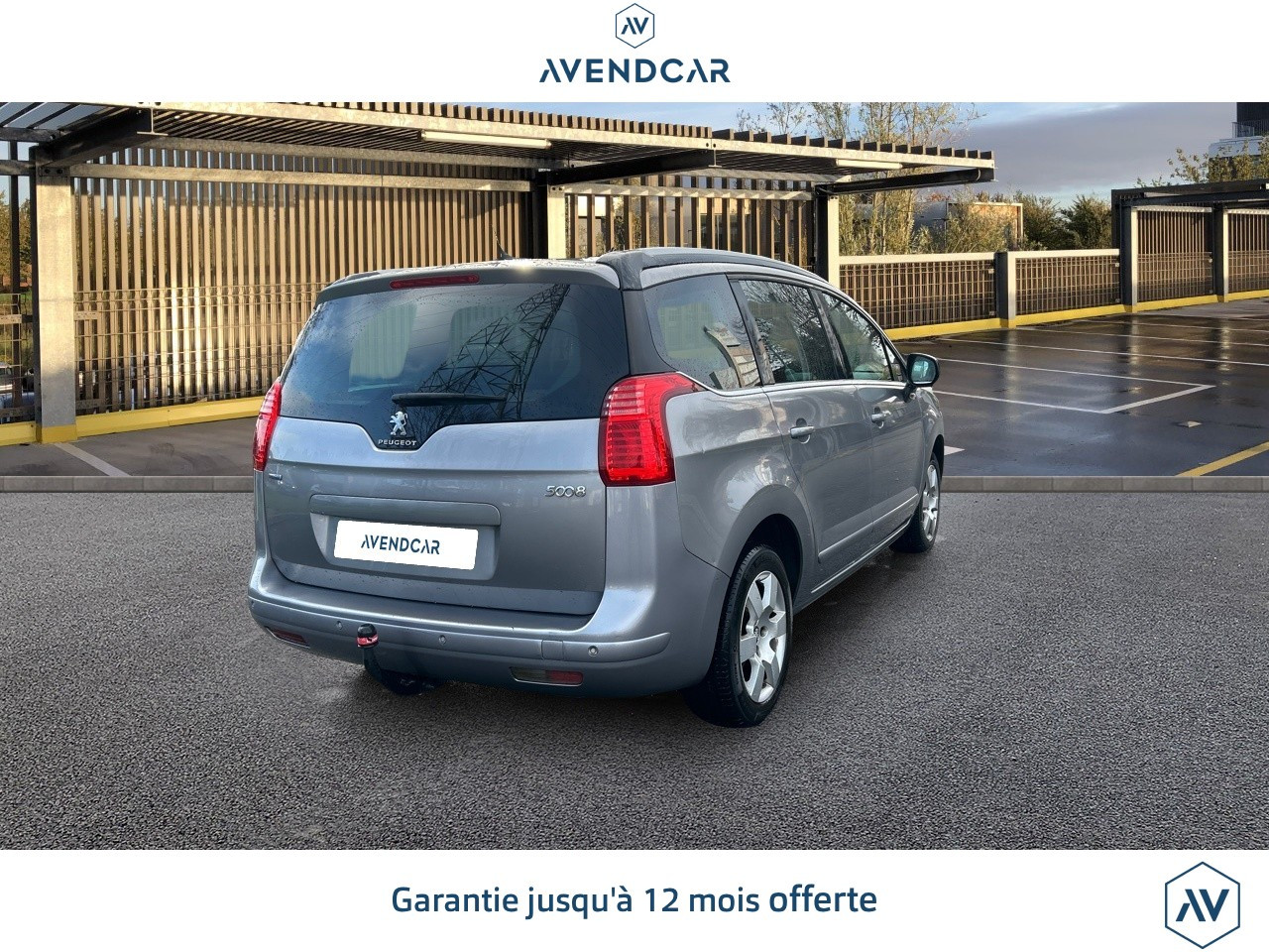 
                                                Voiture
                                                 5008 GENERATION-I 1.6 BLUEHDI 120 STYLE