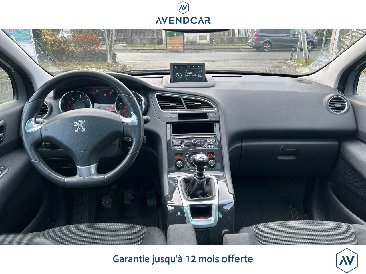 
                                                Voiture
                                                 5008 GENERATION-I 1.6 BLUEHDI 120 STYLE