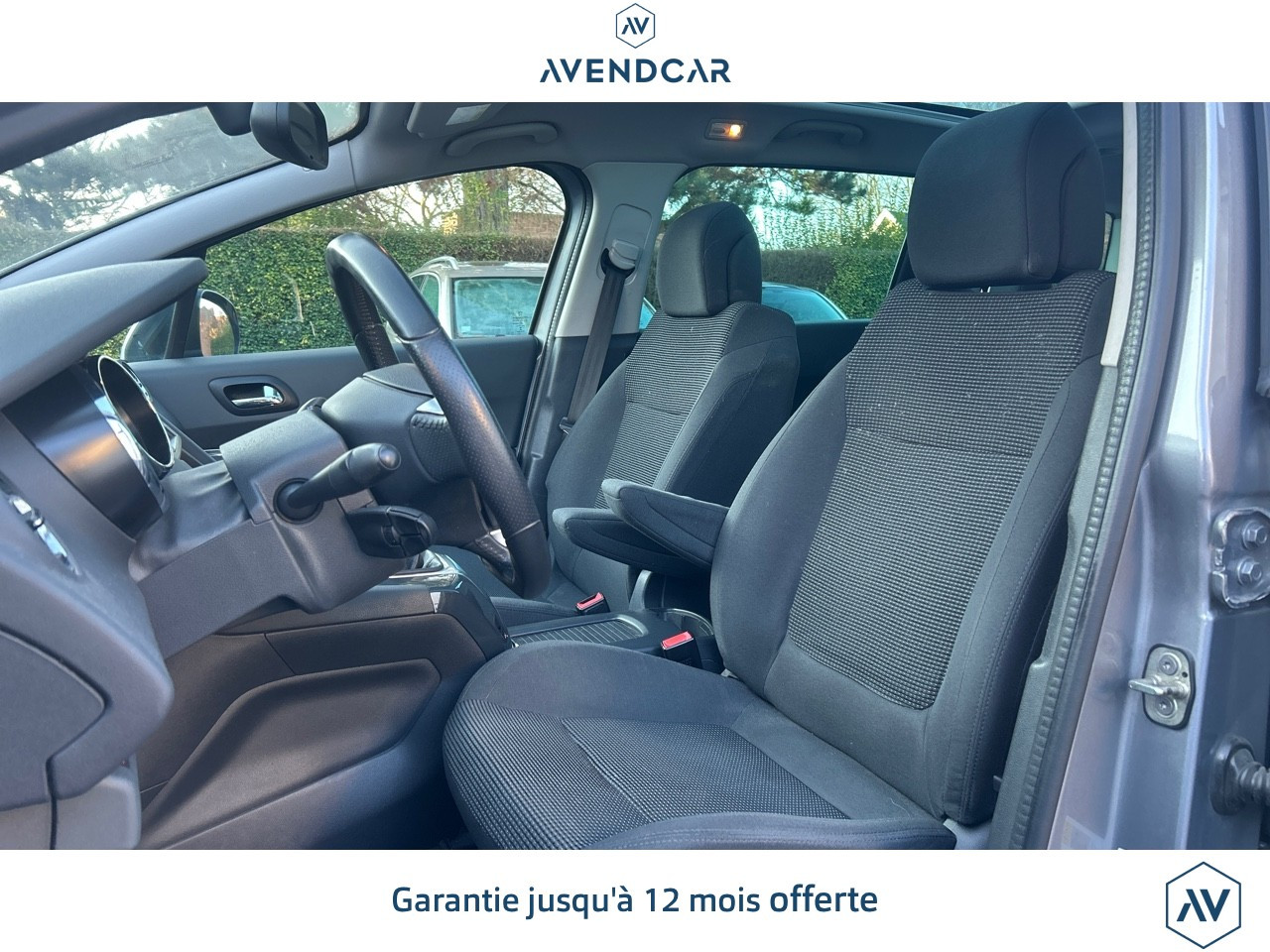 
                                                Voiture
                                                 5008 GENERATION-I 1.6 BLUEHDI 120 STYLE