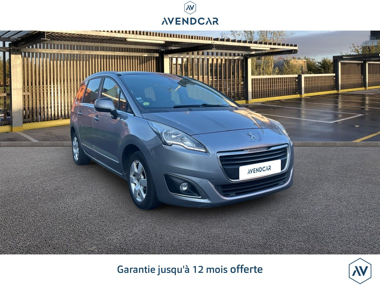 
                                                Voiture
                                                 5008 GENERATION-I 1.6 BLUEHDI 120 STYLE