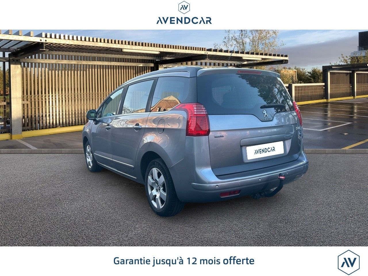 
                                                Voiture
                                                 5008 GENERATION-I 1.6 BLUEHDI 120 STYLE