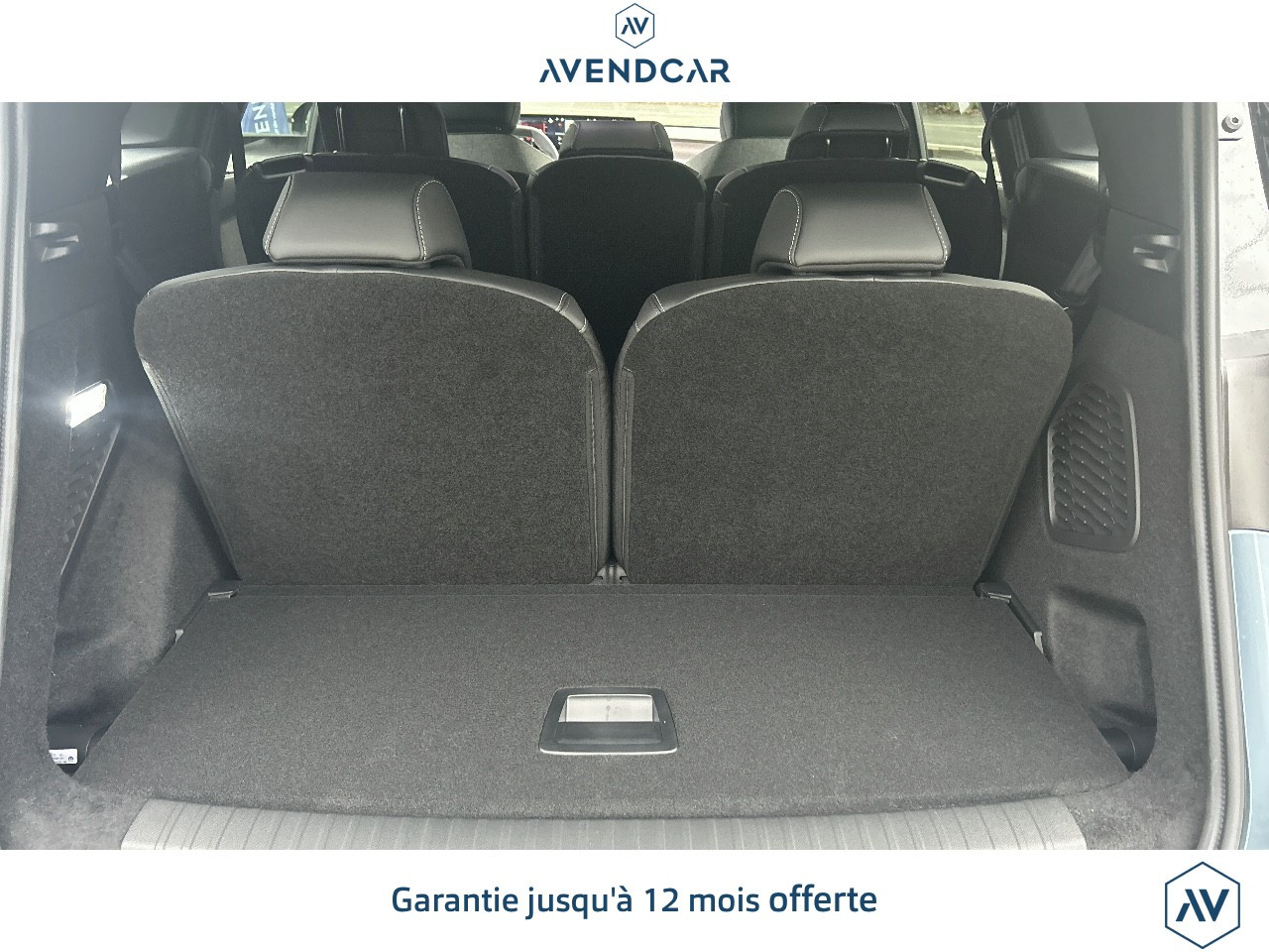 
                                                Voiture
                                                 5008 GT HYBRID 145