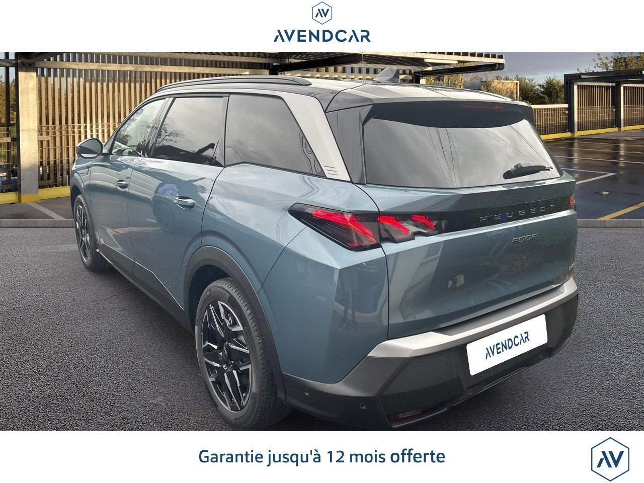 
                                                Voiture
                                                 5008 GT HYBRID 145