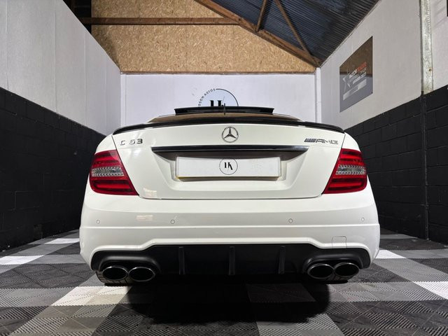
                                                Voiture
                                                 6.3 C63 V8 AMG Edition 125 Coupe 2dr Petrol SpdS MCT Euro 5 (457 ps)
