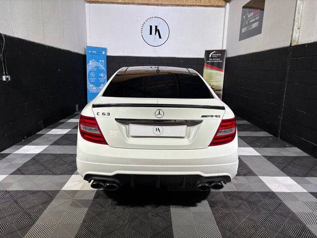 
                                                Voiture
                                                 6.3 C63 V8 AMG Edition 125 Coupe 2dr Petrol SpdS MCT Euro 5 (457 ps)