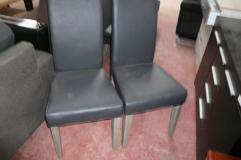
                                                Meuble
                                                 6 chaises grises