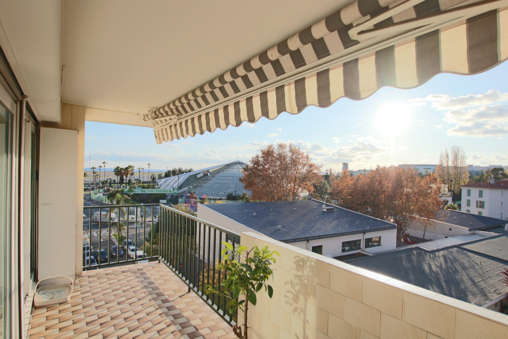 
                                                Vente
                                                 6 pièces loué en colocation - Nice Arénas