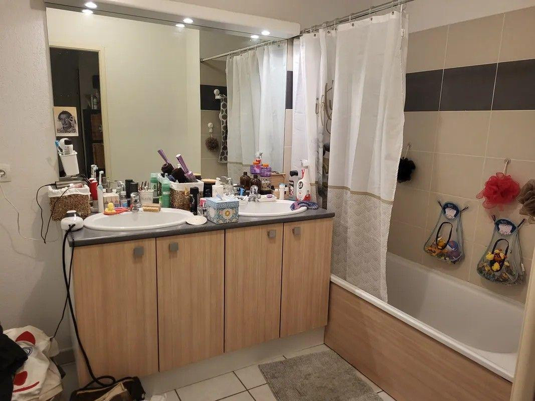 
                                                Location
                                                 6P 84m² meublé lumineux et spacieux Renoir