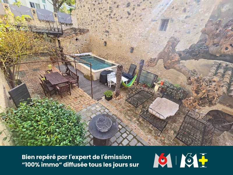 
                                                Vente
                                                 7 pièces 243 m² Maison de village de charme - Roquemaure 30150