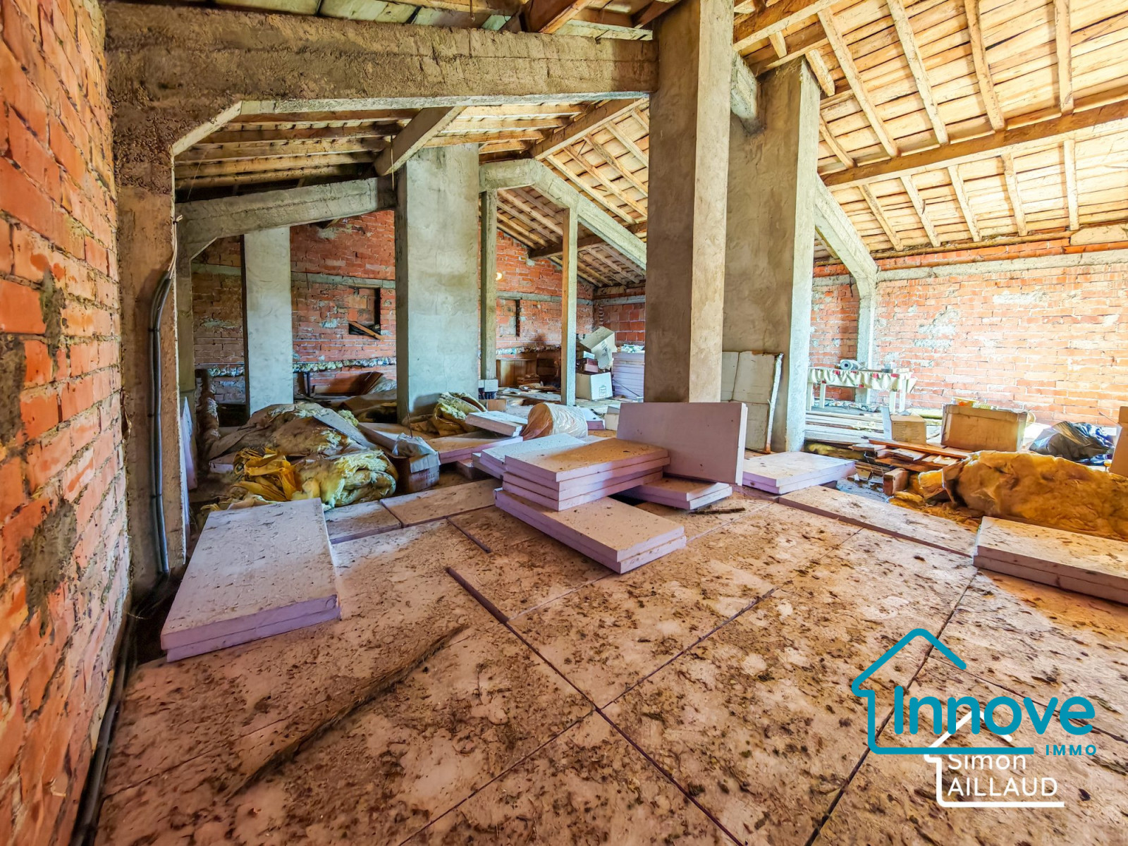 
                                                Vente
                                                 🏡 80 m² aujourd'hui, 160 m² demain — maison à projet sur