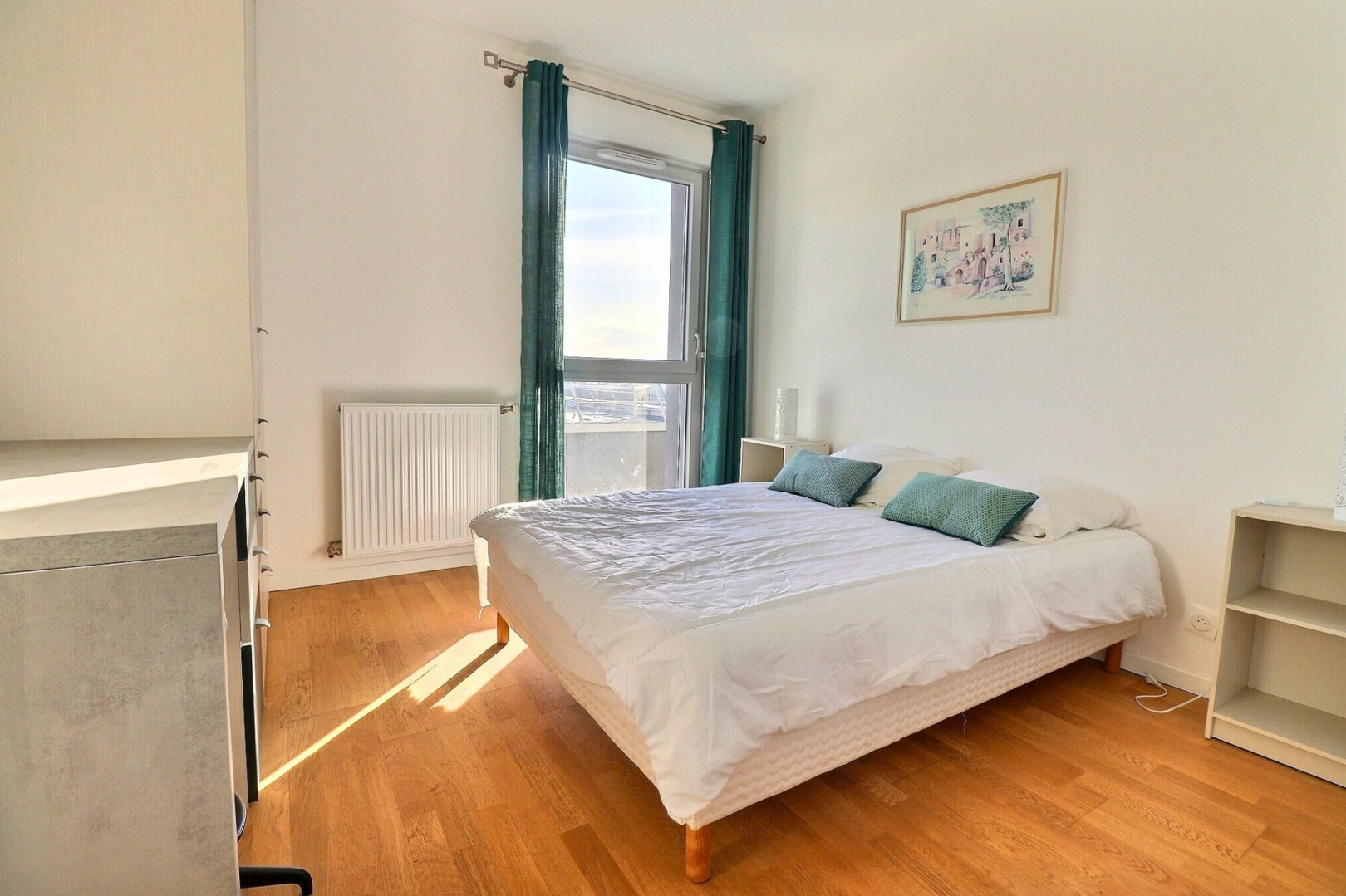 
                                                Vente
                                                 A 100 mètres de Bordeaux