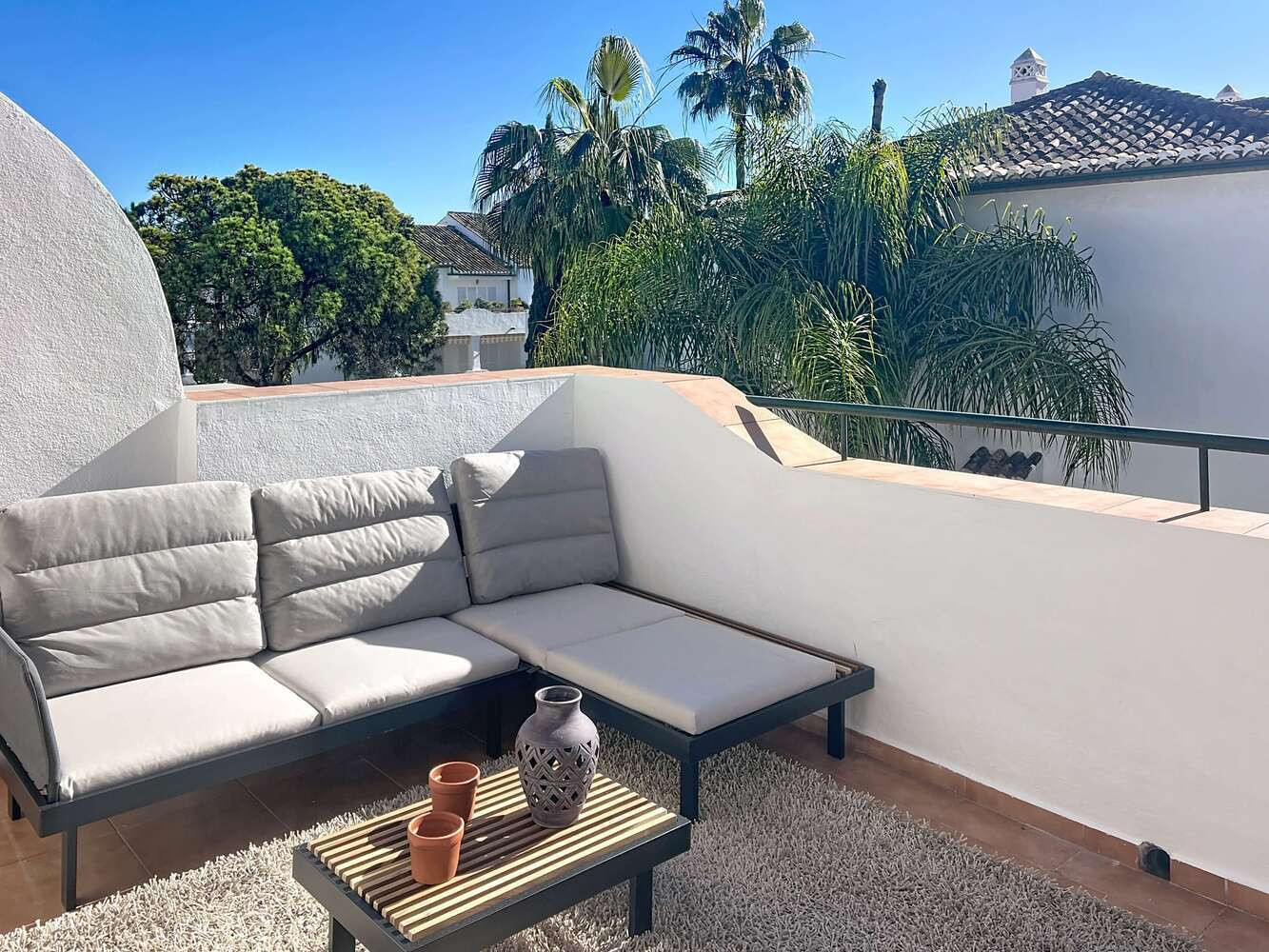 
                                                Vente
                                                 A 100 mètres de la mer, Beau Penthouse