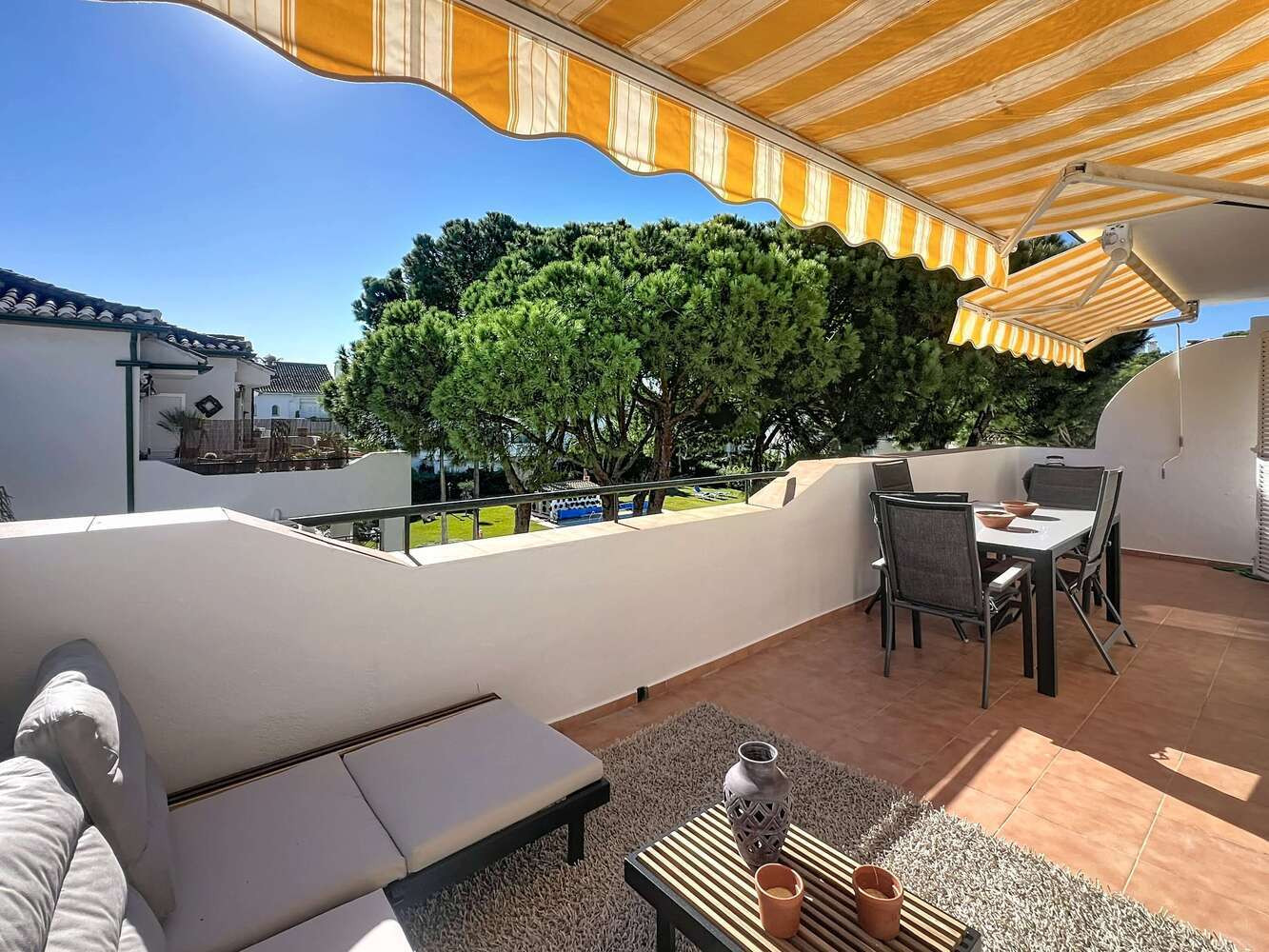 
                                                Vente
                                                 A 100 mètres de la mer, Beau Penthouse
