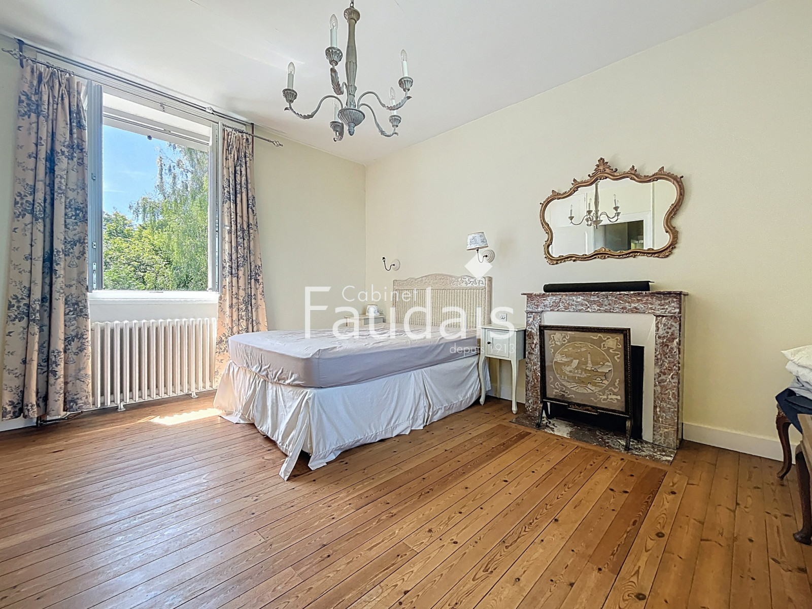 
                                                Vente
                                                 A 10mn de SAINT-LO - en campagne