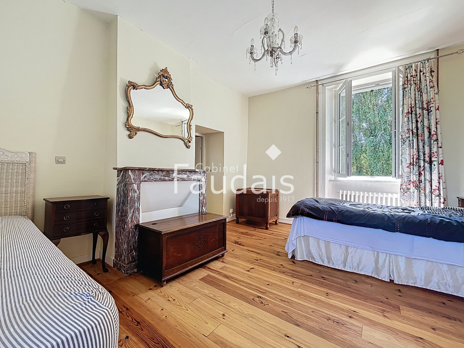 
                                                Vente
                                                 A 10mn de SAINT-LO - en campagne