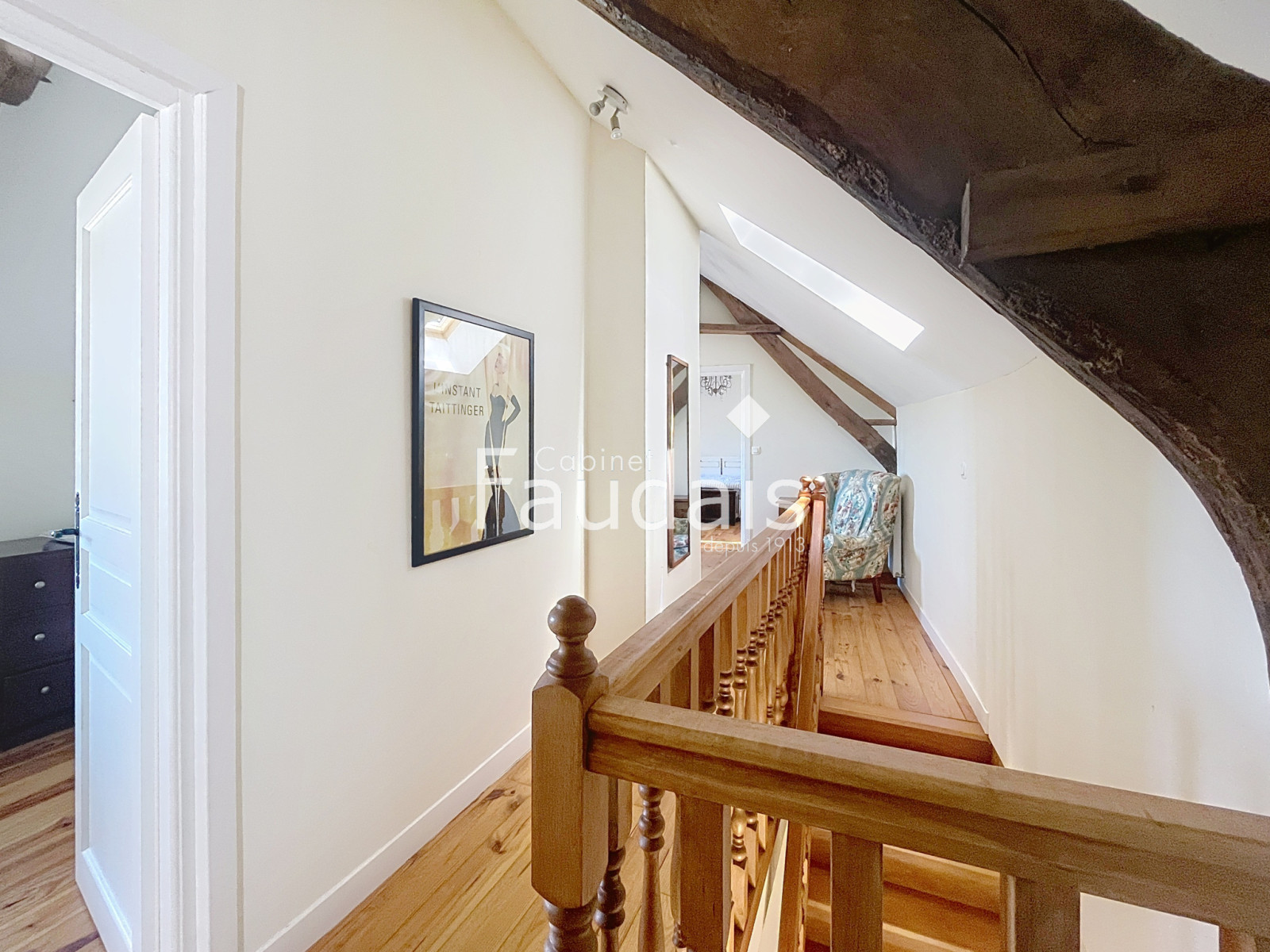 
                                                Vente
                                                 A 10mn de SAINT-LO - en campagne