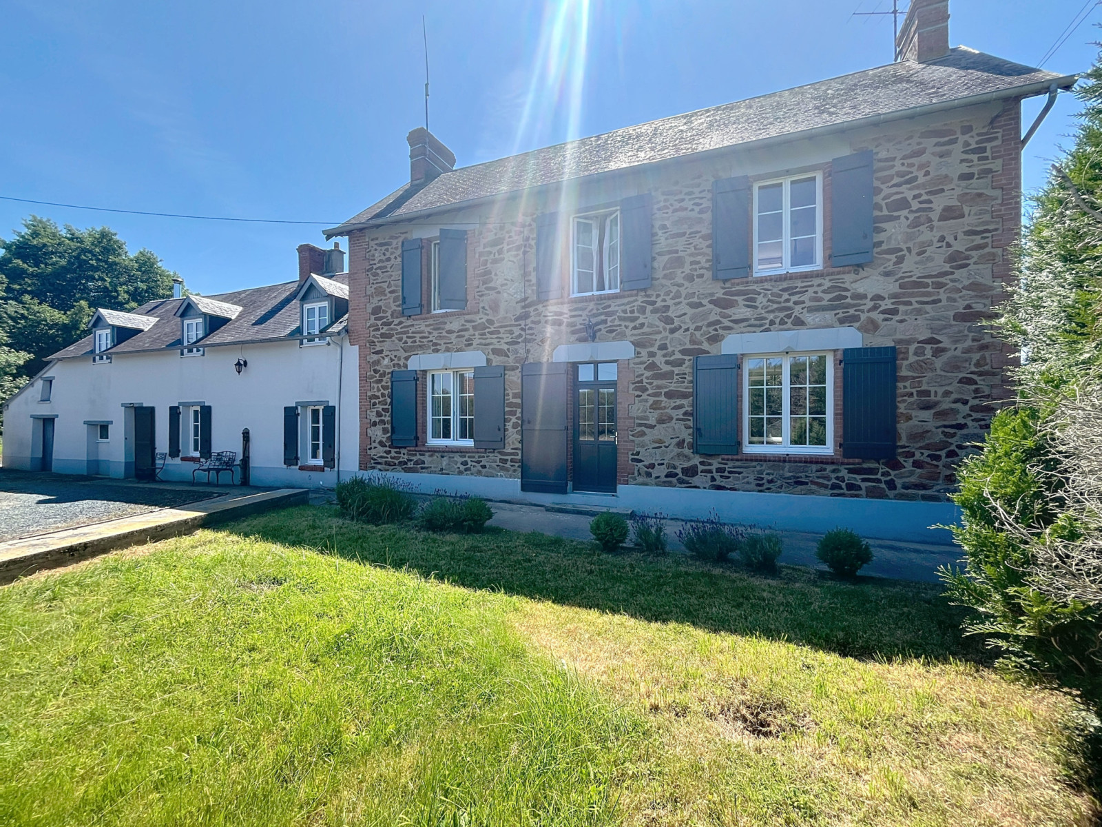 
                                                Vente
                                                 A 10mn de SAINT-LO - en campagne