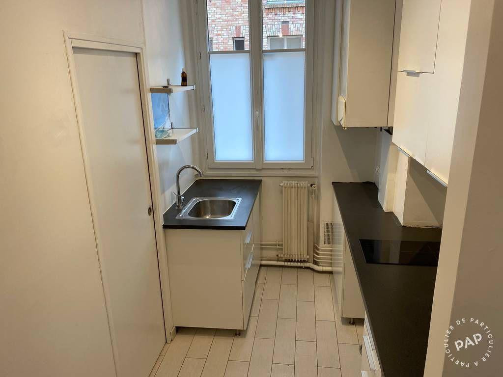 
                                                Location
                                                 A 2 pas des commerces et du métro Pont de Neuilly
