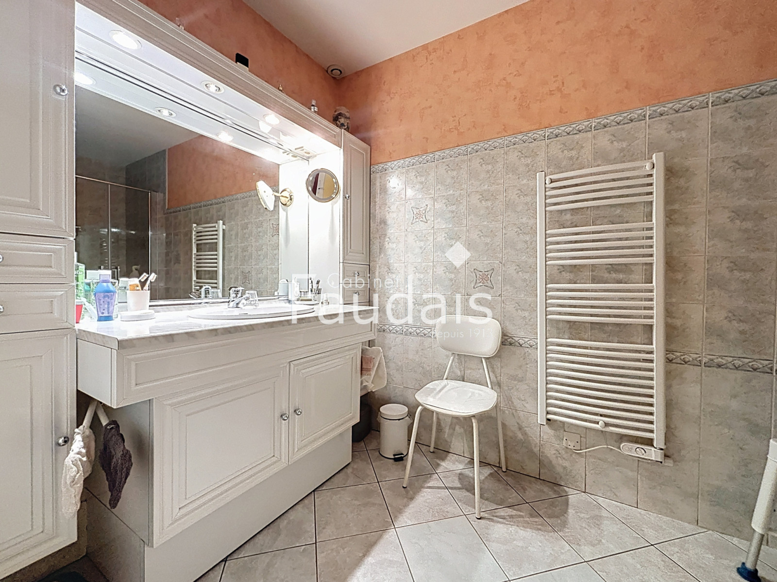 
                                                Vente
                                                 A 5mn A PIED DE LA PALIERE ET DES COMMERCES