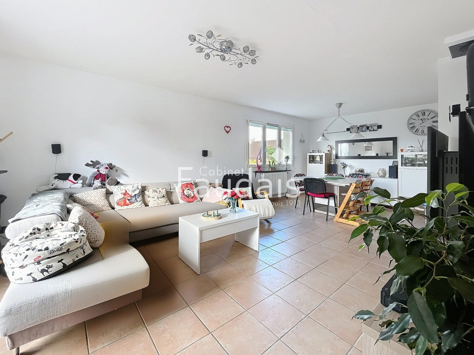 
                                                Vente
                                                 A 5MN DE SAINT-LO- MAISON AVEC TRAVAUX RECENTS