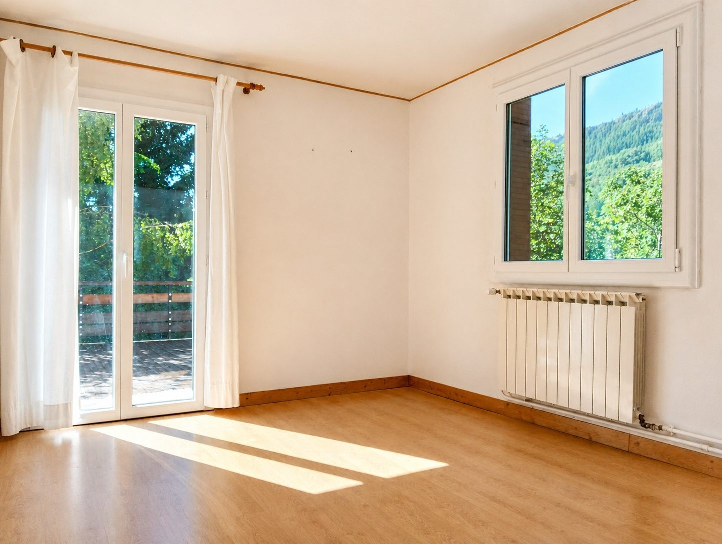 
                                                Vente
                                                 T3 à rénover – Terrasse de 60 m² plein sud