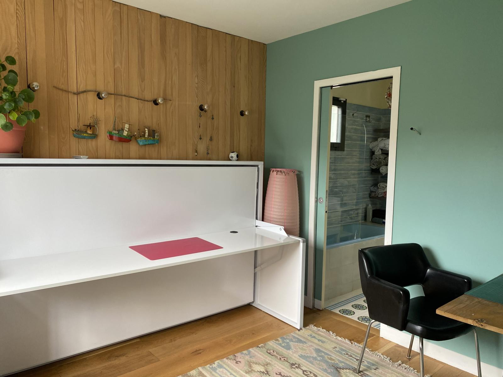 
                                                Location
                                                 A LA MAISON COMME A l'HOTEL. IDEAL CONSULTANTS