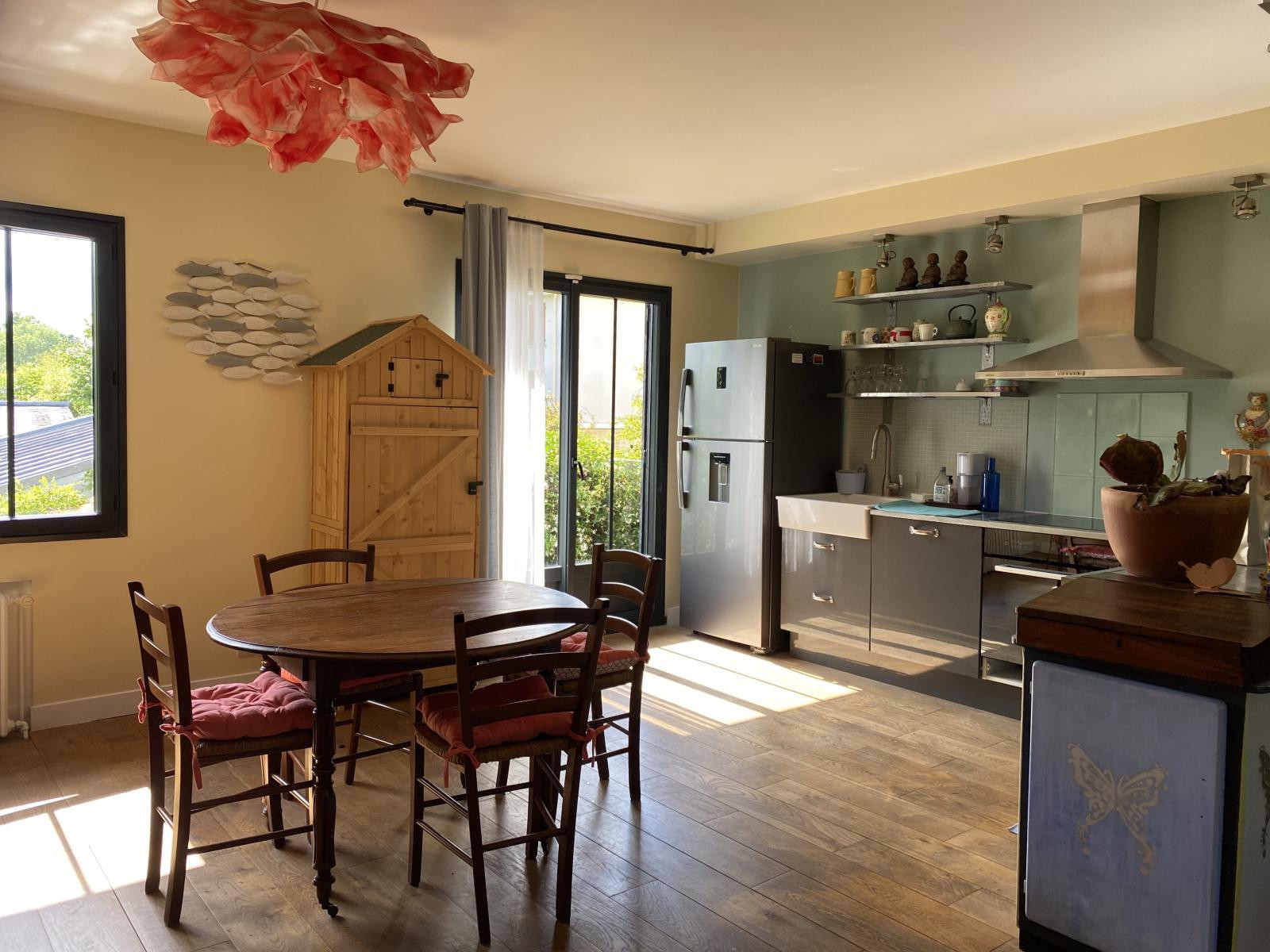 
                                                Location
                                                 A LA MAISON COMME A l'HOTEL. IDEAL CONSULTANTS