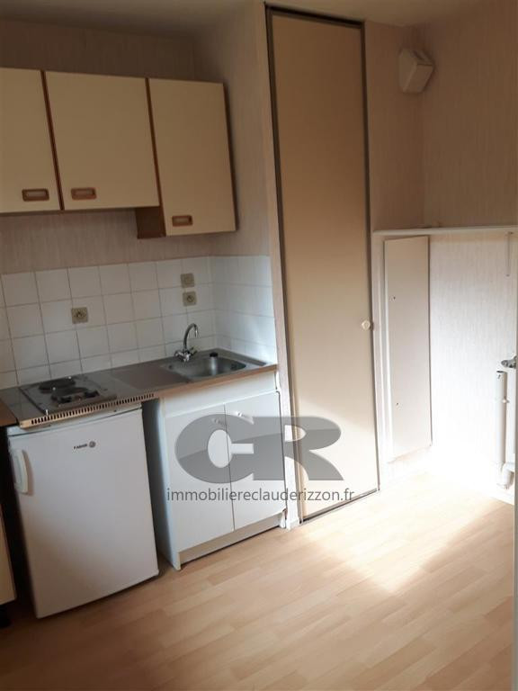
                                                Location
                                                 A LOUER 1 PIECES FAC DE LETTRES
