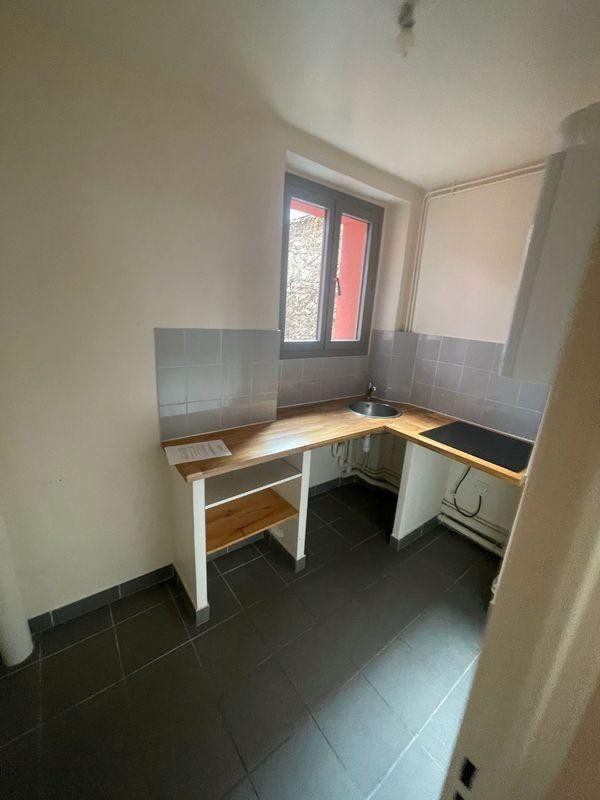 
                                                Location
                                                 À louer - 2 pièce de 38m² - Paris 19e