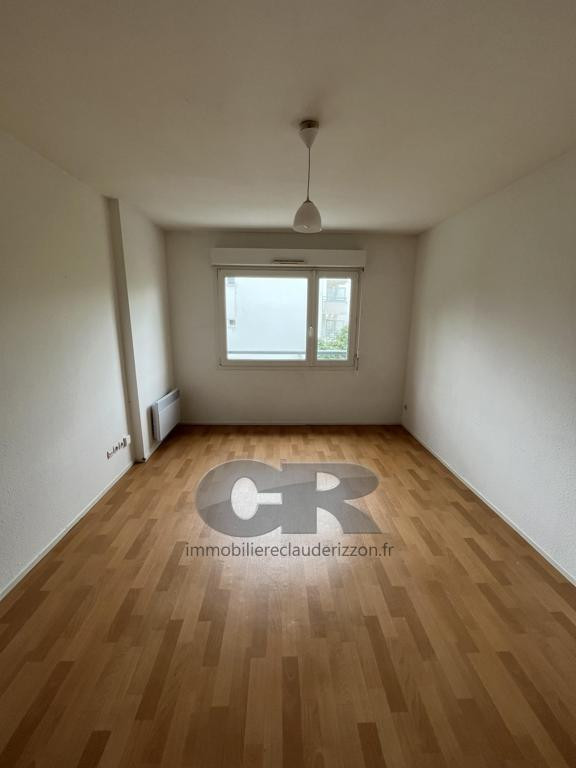
                                                Location
                                                 A LOUER 2 PIECES AVEC PARKING - secteur hopital central - Bonsecours
