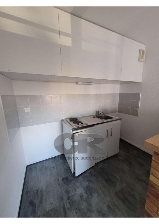 
                                                Location
                                                 a louer 2 pieces hopital central