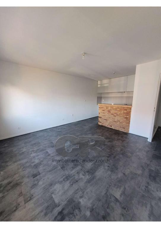 
                                                Location
                                                 a louer 2 pieces hopital central