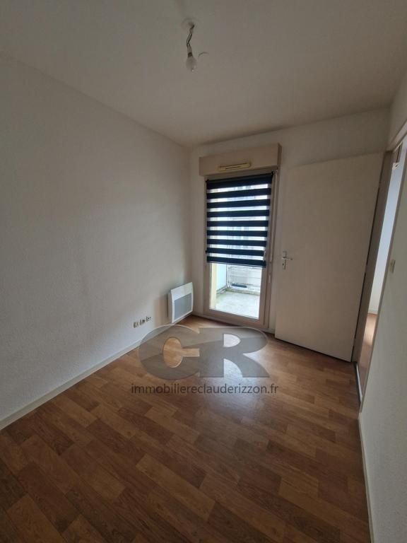 
                                                Location
                                                 A LOUER 2 PIECES HOPITAL CENTRAL