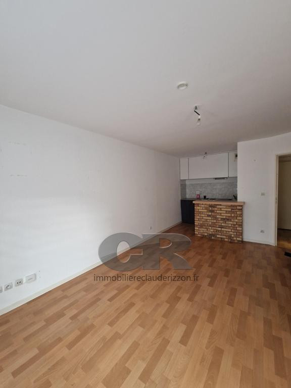 
                                                Location
                                                 A LOUER 2 PIECES HOPITAL CENTRAL