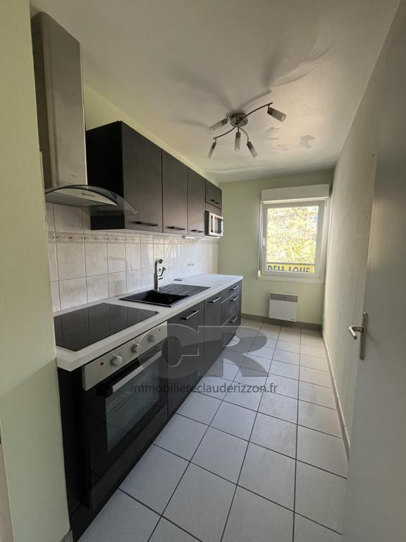 
                                                Location
                                                 A LOUER 3 PIECES