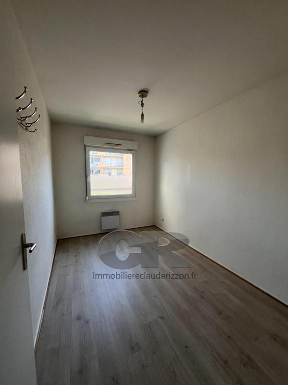 
                                                Location
                                                 A LOUER 3 PIECES
