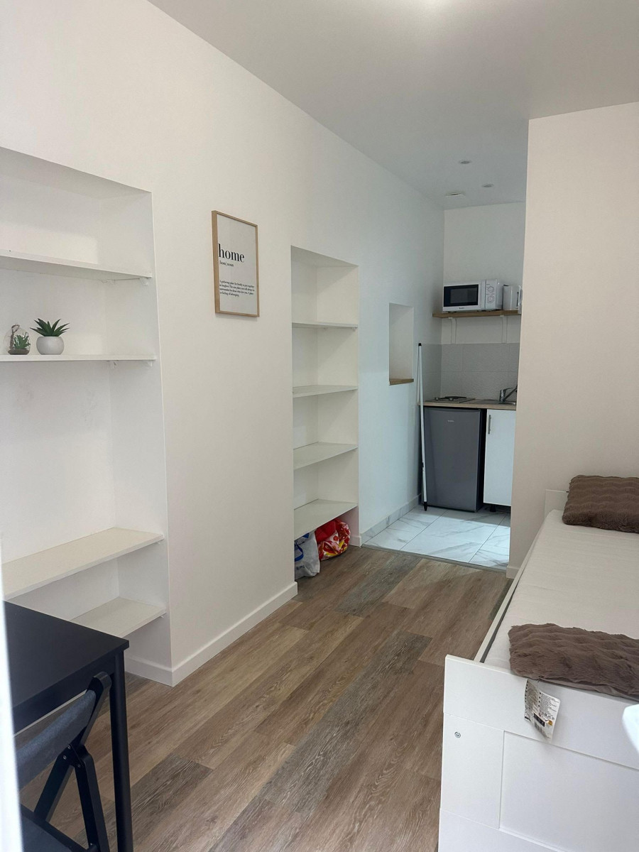 
                                                Location
                                                 À louer à Neuilly-sur-Seine, charmant appartement de 13m² (loyer tout inclus)