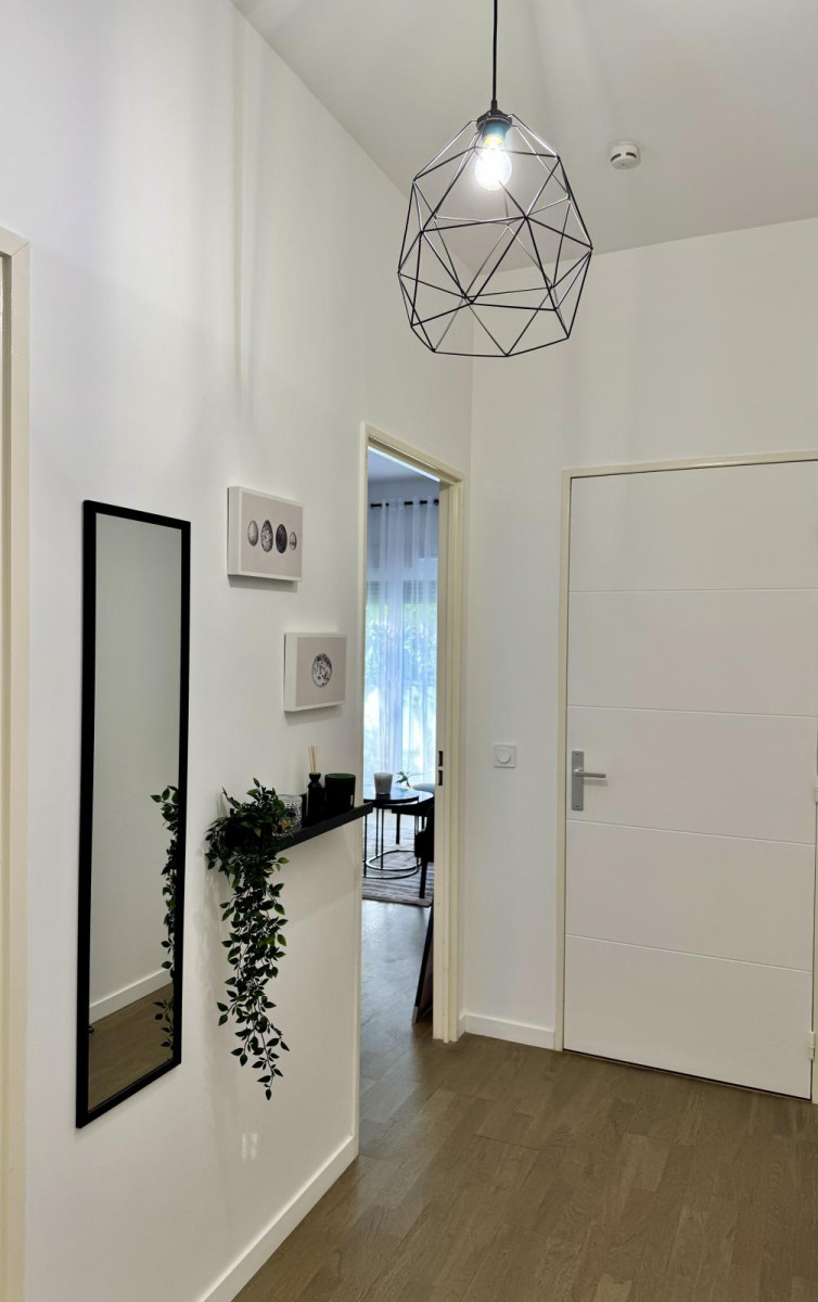 
                                                Location
                                                 À louer appartement meublé - 47m² - Résidence 2022