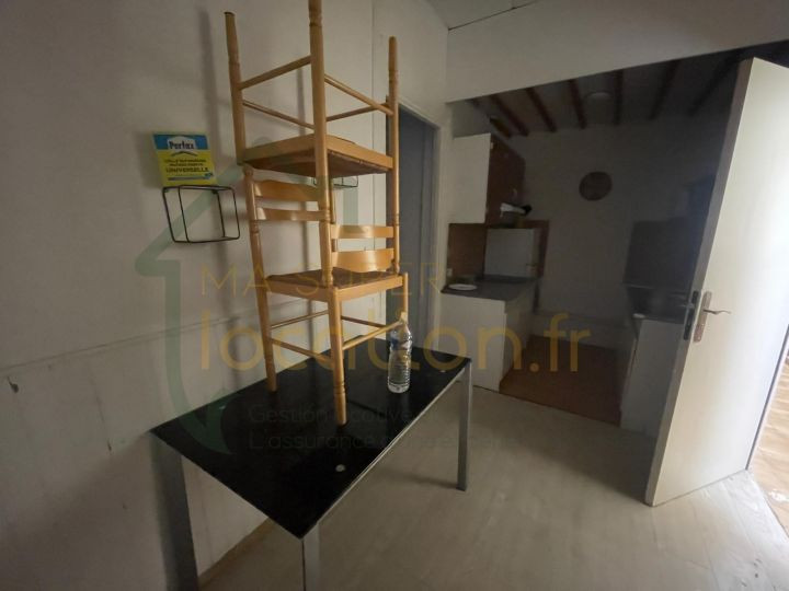 
                                                Location
                                                 À louer - Appartement meublé de  24 m²