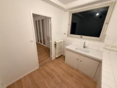 
                                                Location
                                                 A louer appartement refait à neuf